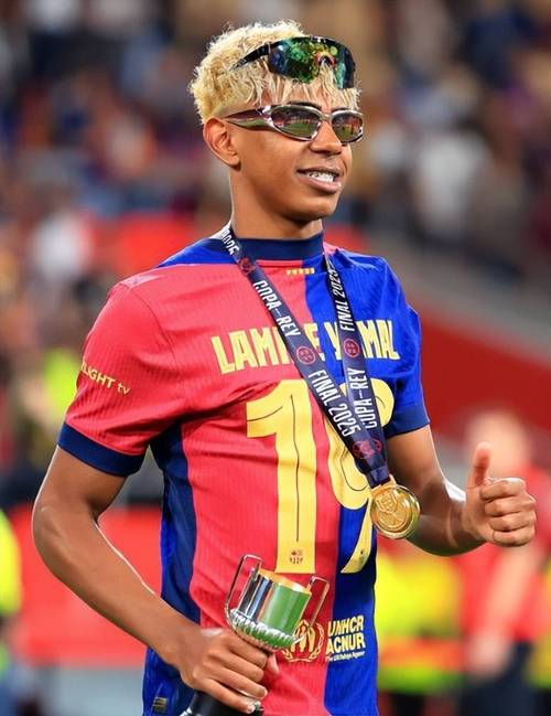 国际米兰0比1利物浦，巴萨2比1法兰克福