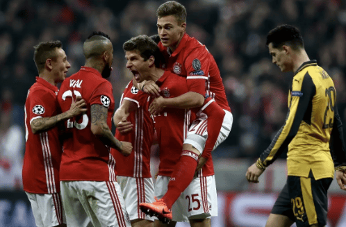 会员大会上施洛特贝克没和凯尔握手，记者：相关人员说没矛盾