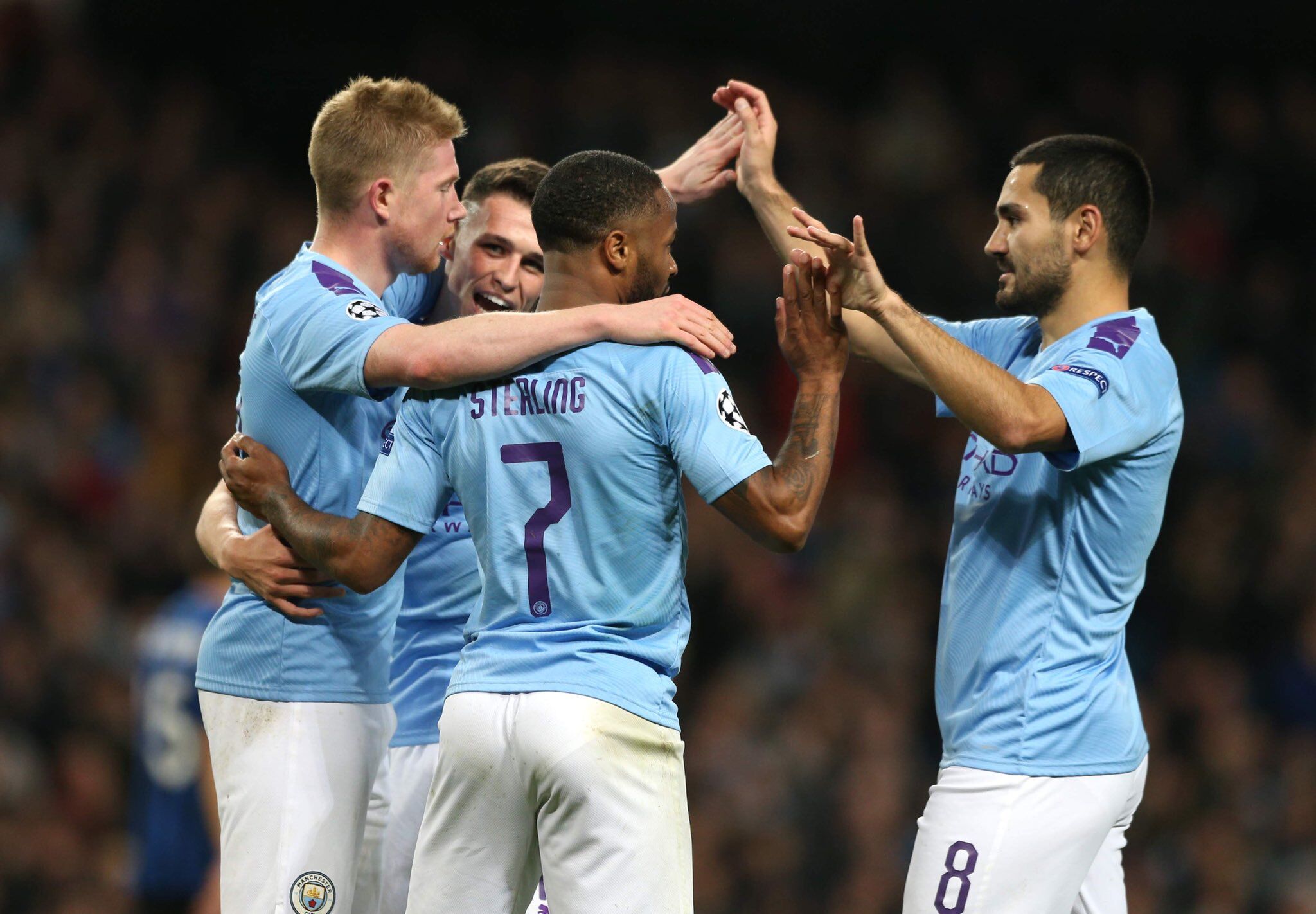 咔咔一顿扣！克里斯17中11&罚球9中6砍下28分8板4助2断