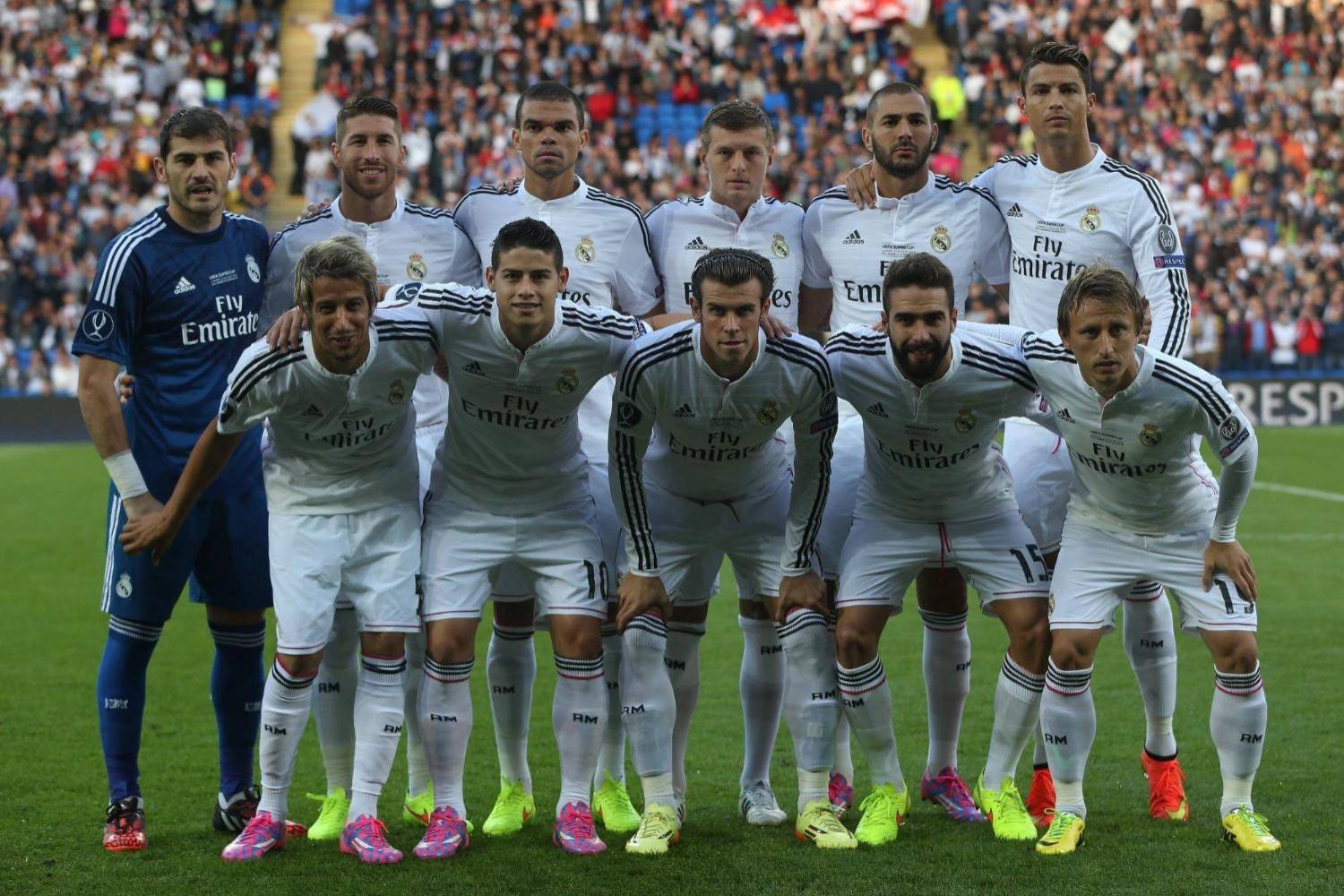 图片报：西蒙斯因抱怨颈痛缺席昨日合练，很可能缺战今日比赛