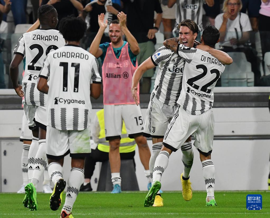 康宁汉姆半场15分7助攻，斯图尔特变身进攻端奇兵