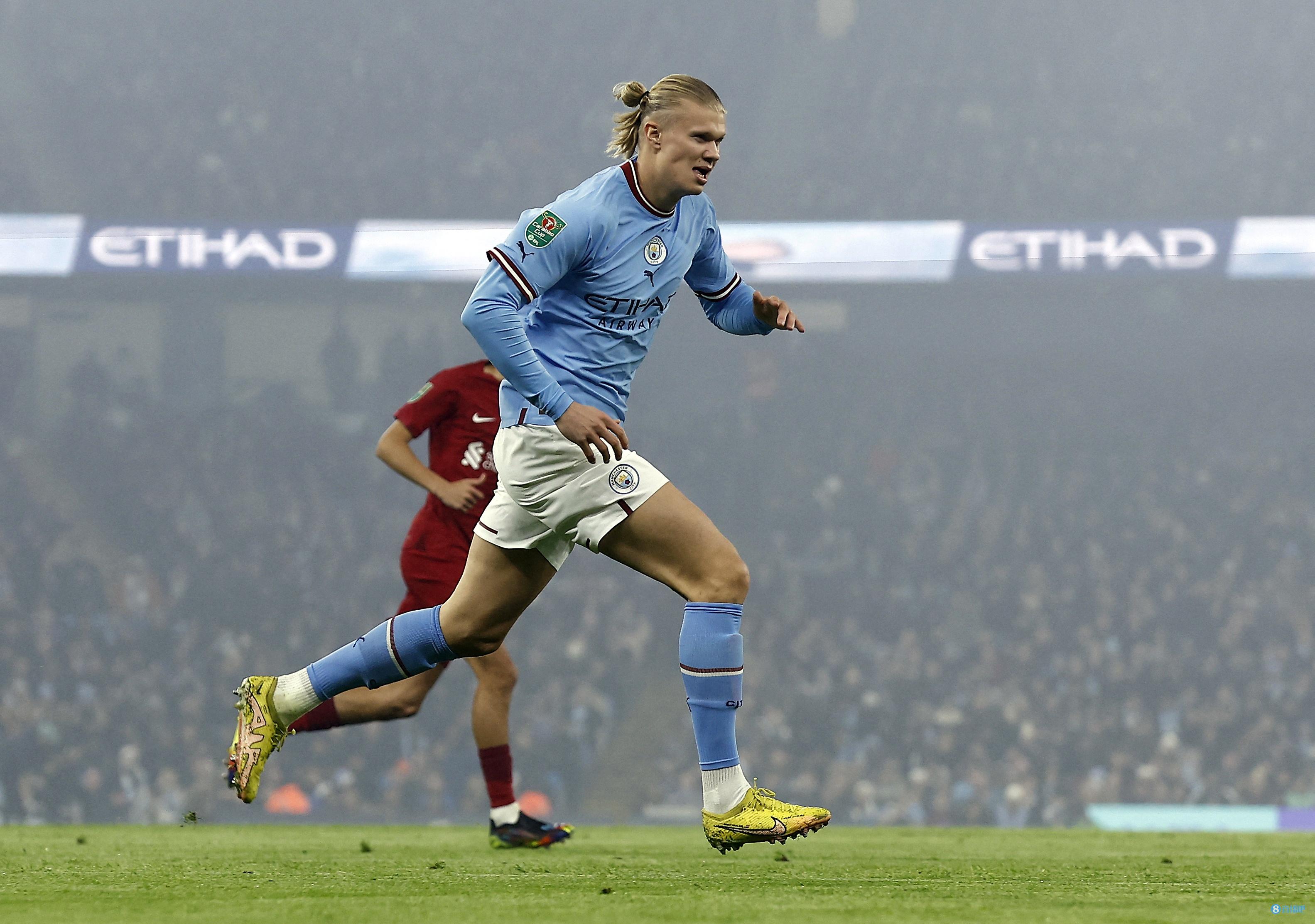 6场比赛狂砍230分！爱德华兹近6场场均命中5记三分