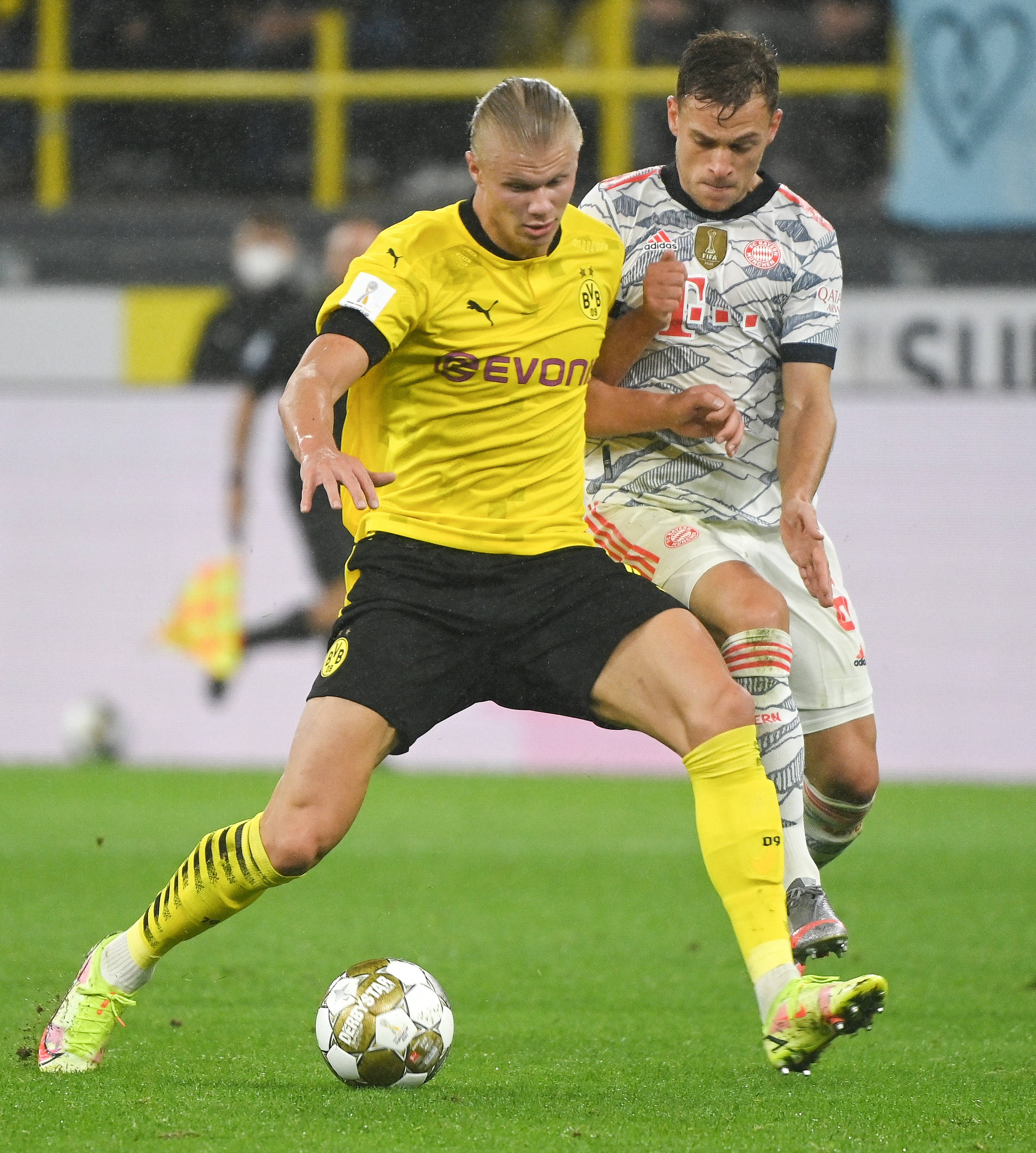 官方：广岛三箭巴西外援儒尼奥尔合同到期，赛季结束离队