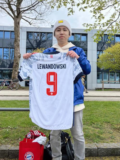 卡斯尔：东契奇是多次入选全明星的球员，不可能完全阻止他