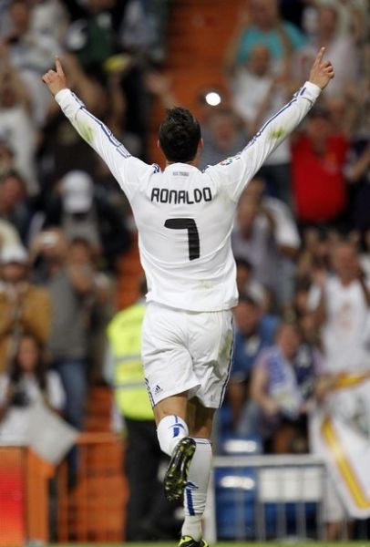 马特乌斯：我和马拉多纳就像梅西和C罗，但我们场外相处更多