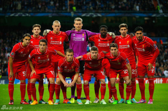 完成英格兰成年代表队首秀，夸安萨获赠纪念帽