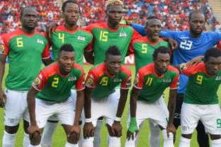 法尔克：可以确认拜仁1月不会签下任何球员，在考虑出售博埃